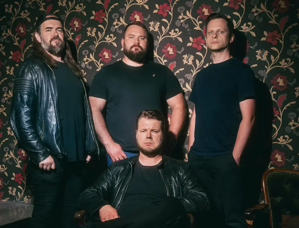 Nowy singiel fińsko-polskiego melancholijnego zespołu metalowego Depressure to opowieść o wyznaczaniu własnych celów i odmowie życia według cudzych oczekiwań