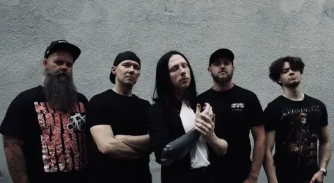 BETWEEN NOTHING prezentuje nowy singiel „No Heaven Here”