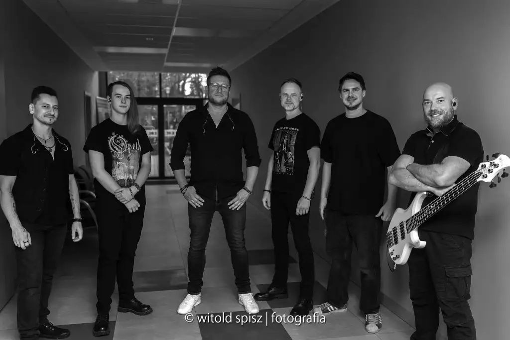 LIQUID SHADOWS - gotowi na koncerty, festiwale.