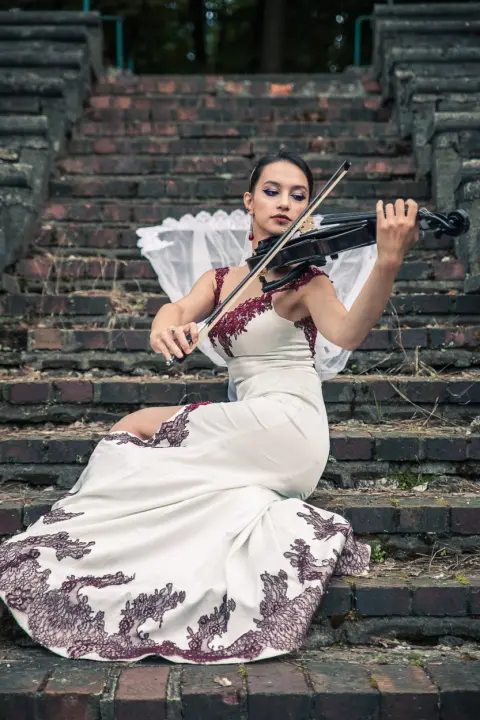 Anna Tran Van